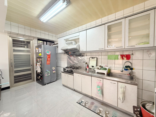 五股買房賣屋總統級豪華大戶,新北市五股區西雲路