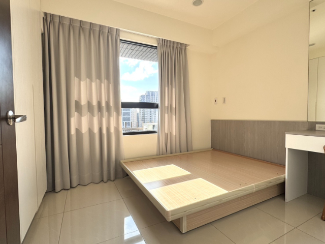 泰山買房賣屋華亞新潤高樓層三房車,桃園市龜山區華亞三路