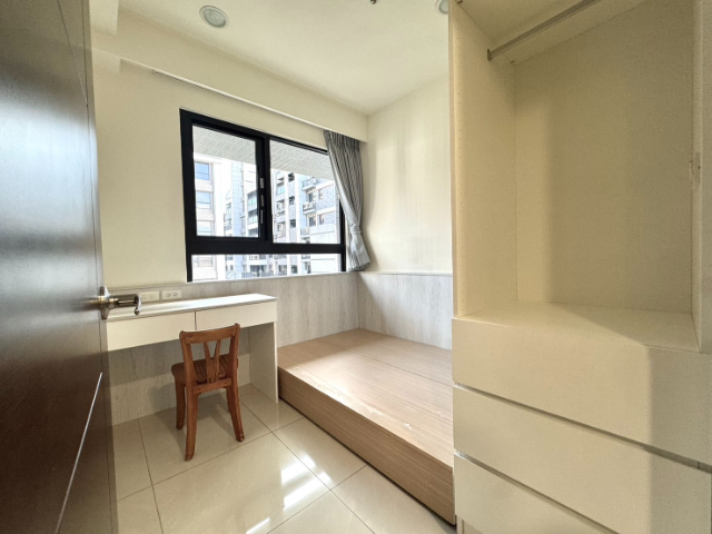 泰山買房賣屋華亞新潤高樓層三房車,桃園市龜山區華亞三路