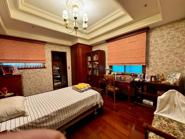 五股買房賣屋山水宮廷氣派樓中樓,新北市五股區成泰路一段