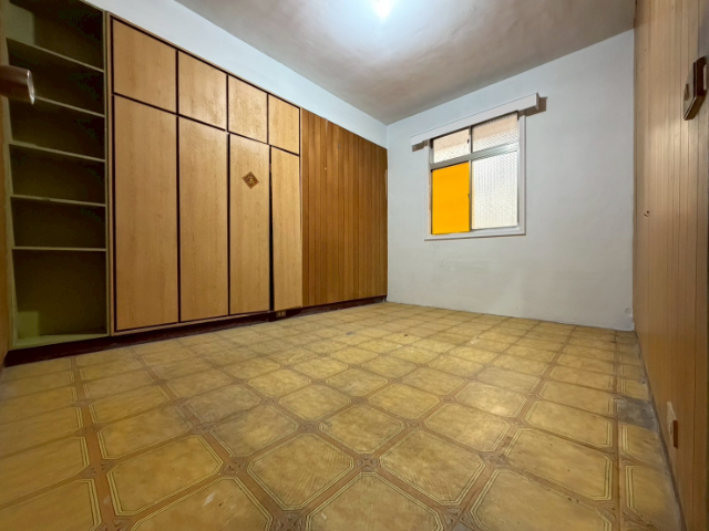 泰山買房賣屋18甲旁低樓層三面採光大三房,新北市泰山區辭修路