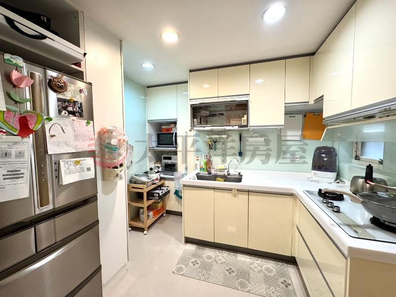 泰山買房賣屋信義安和捷運公寓頂佳屋,台北市大安區敦化南路二段