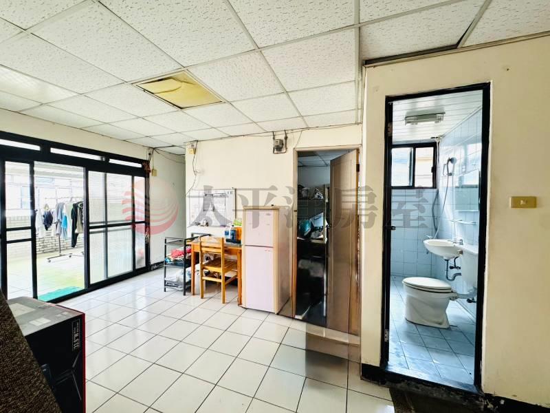 泰山買房賣屋信義安和捷運公寓頂佳屋,台北市大安區敦化南路二段