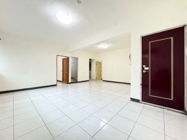 泰山買房賣屋輔大旁低樓層美寓,新北市泰山區明志路三段