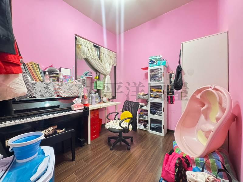 泰山買房賣屋次頂樓學區金典四房車,新北市泰山區明志路二段