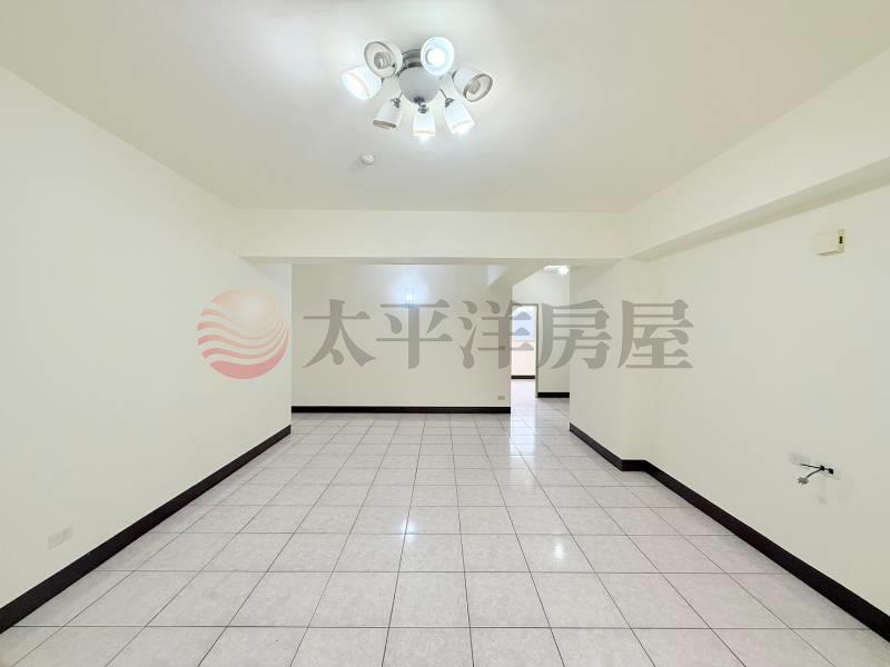 泰山買房賣屋18甲旁學府大戶四房車,新北市泰山區民生路