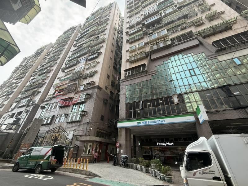 五股買房首購族溫馨景觀屋平車(工業用),新北市五股區成泰路四段