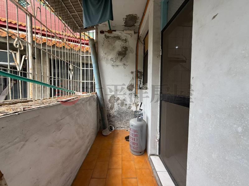 泰山買房賣屋明志國小旁方正三房,新北市泰山區明志路二段