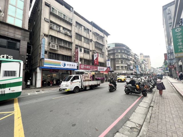 泰山買房賣屋機捷旁好利用一樓(工業用),新北市泰山區德安街