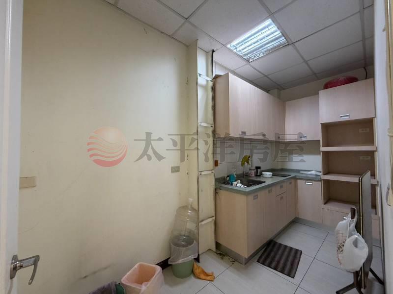 泰山買房賣屋捷運貴和便利乙工廠房,新北市泰山區德安街