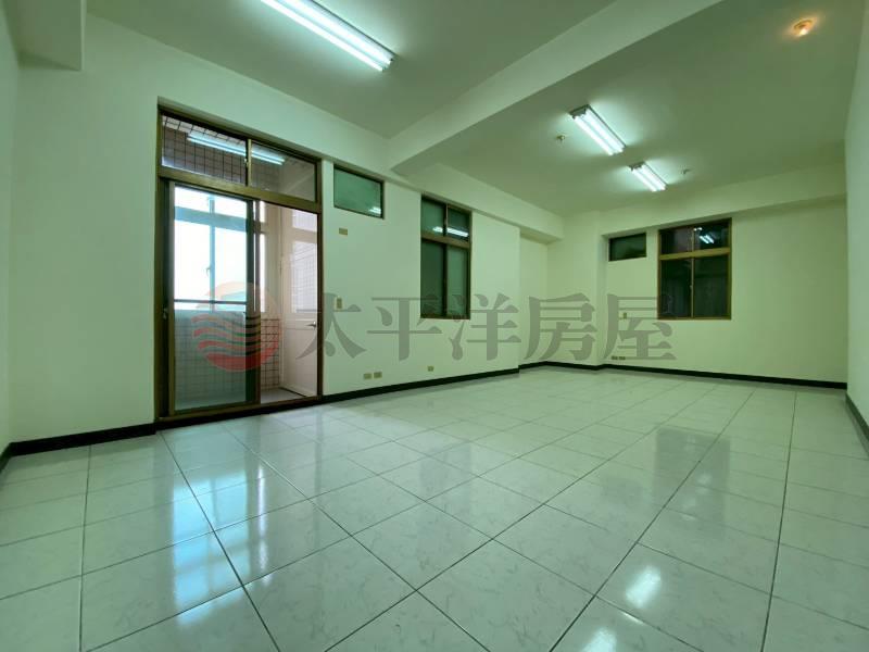 泰山買近雙捷超低公設高度可碩宅(工業用),新北市泰山區貴陽街