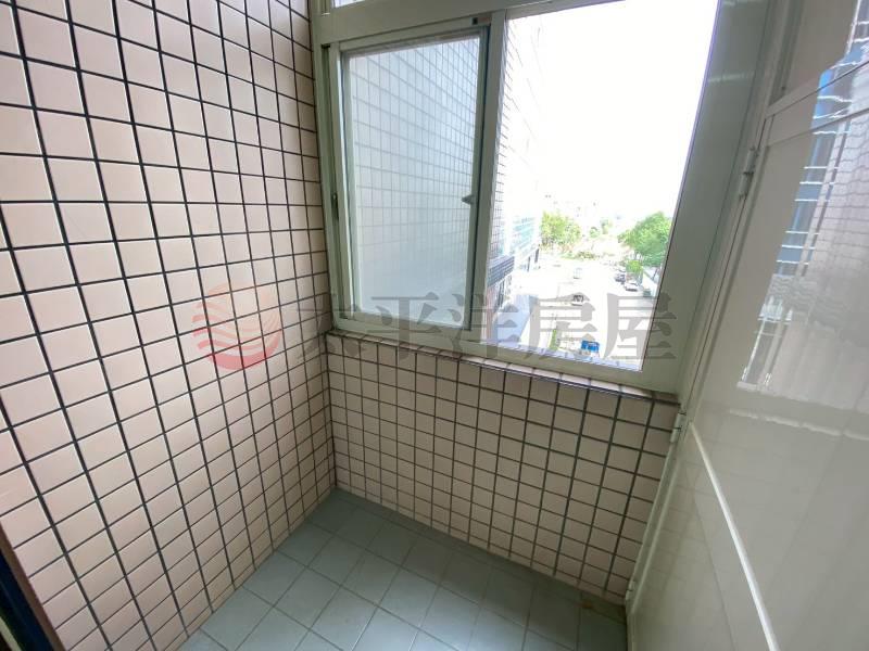 泰山買近雙捷超低公設高度可碩宅(工業用),新北市泰山區貴陽街