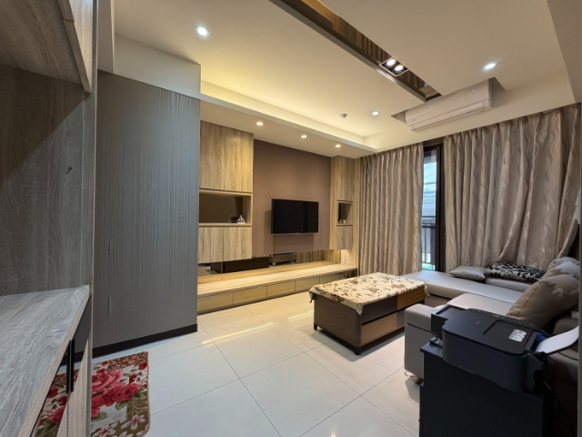 五股買房賣屋精緻美裝9年屋大2房,新北市五股區成泰路一段