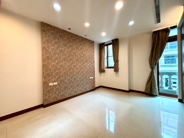 五股買房賣屋水碓百坪電梯御墅,新北市五股區水碓五路