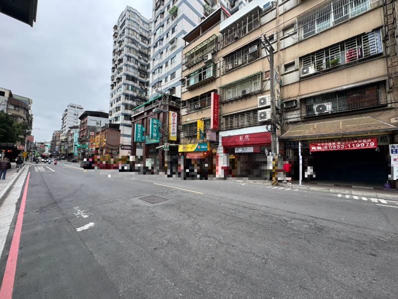 泰山買房賣屋正明志國小車水馬龍金店面,新北市泰山區明志路二段