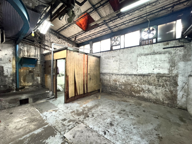 稀有市區貨梯透天廠房(工業用),新北市五股區成泰路二段