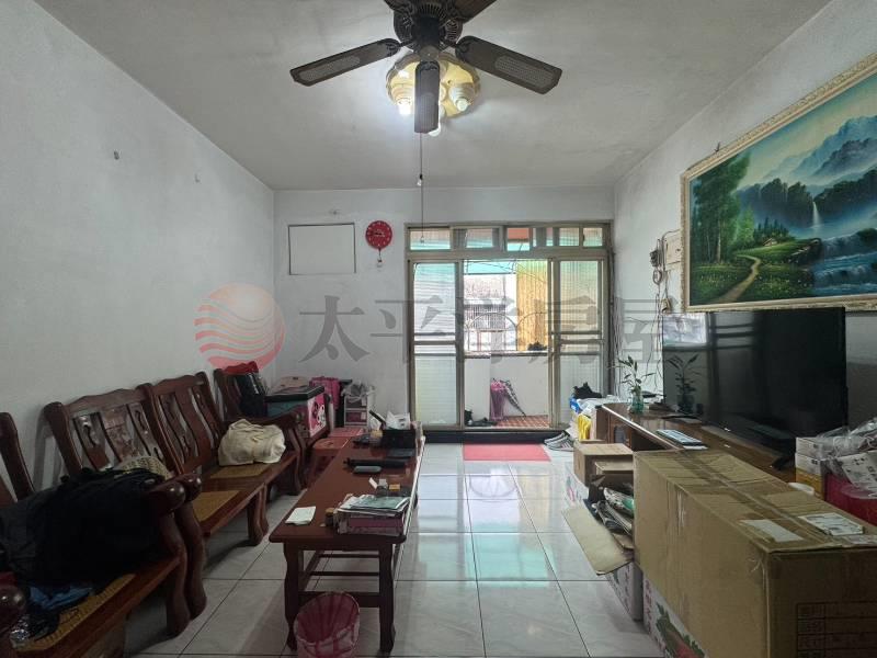 泰山買房賣屋中和環球旁邊間方正頂佳,新北市中和區民享街