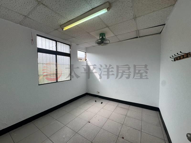 泰山買房賣屋中和環球旁邊間方正頂佳,新北市中和區民享街