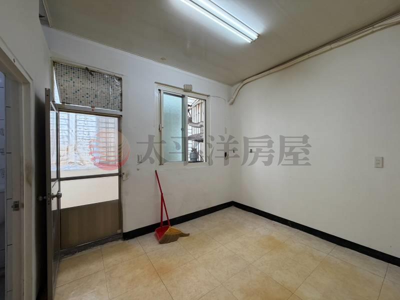 泰山買房賣屋塭仔圳旁潛力三房,新北市泰山區文程路