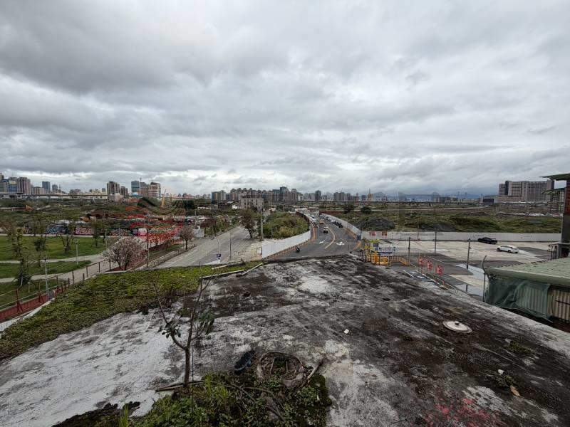 泰山買房賣屋塭仔圳旁潛力三房,新北市泰山區文程路