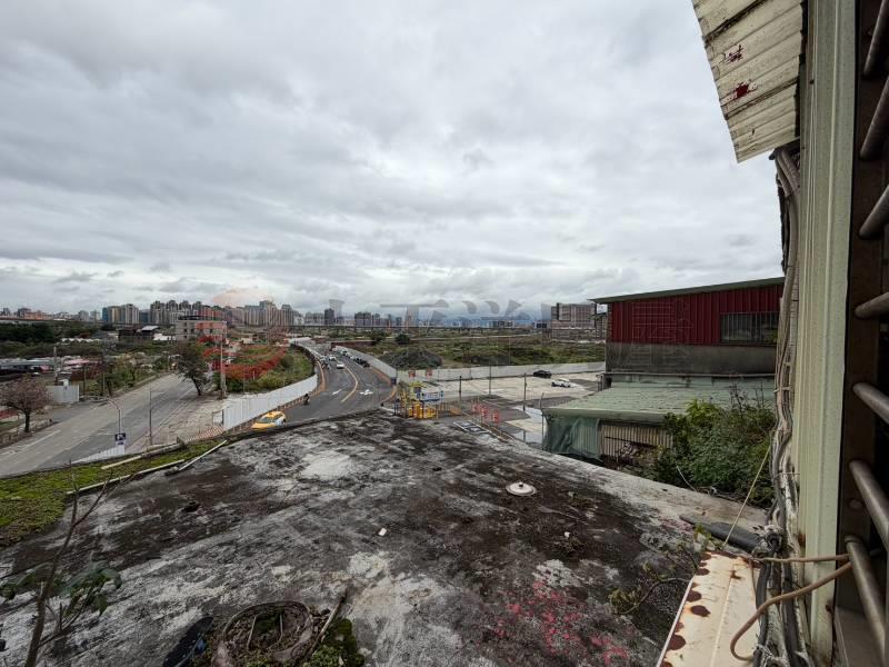 泰山買房賣屋塭仔圳旁潛力三房,新北市泰山區文程路