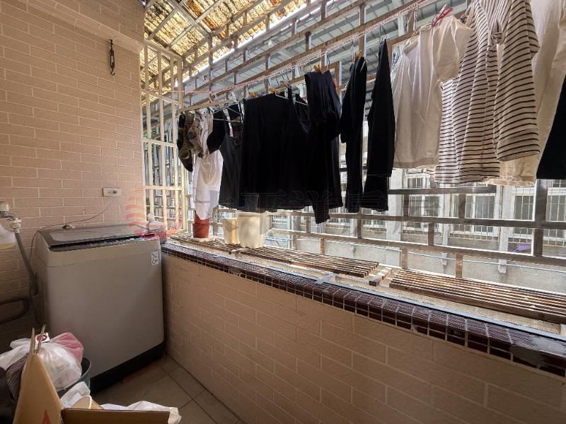 泰山買房賣屋辭修獨梯邊間精美三樓,新北市泰山區辭修路