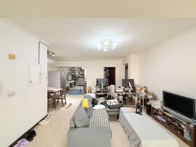 泰山買房賣屋15%低公設稀有電梯大四房,新北市泰山區泰林路二段