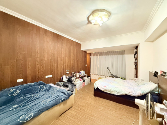 泰山買房賣屋15%低公設稀有電梯大四房,新北市泰山區泰林路二段