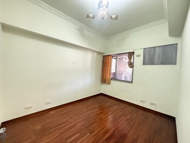 五股買房賣屋星洲挑高溫馨四房車,新北市五股區成泰路一段