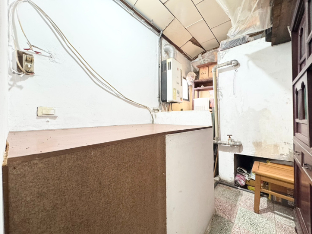 泰山買房賣屋花博旁天然瓦斯邊間5房頂佳,台北市中山區龍江路