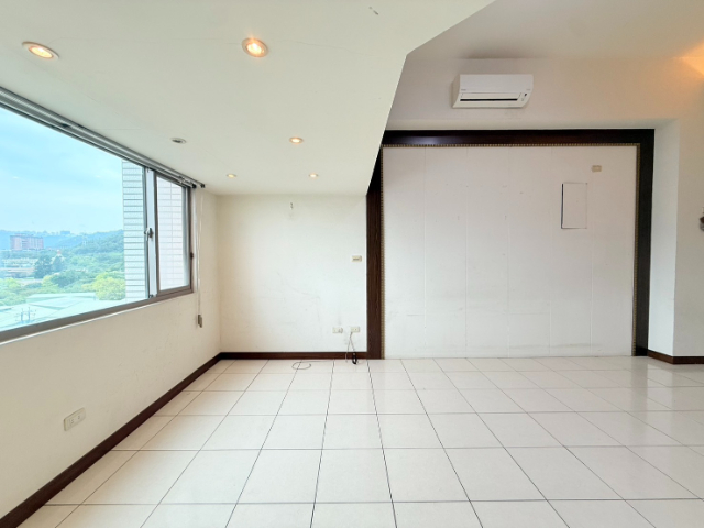 ☀五股買房麗寶建設永久景觀挑高4+1房,新北市五股區登林路