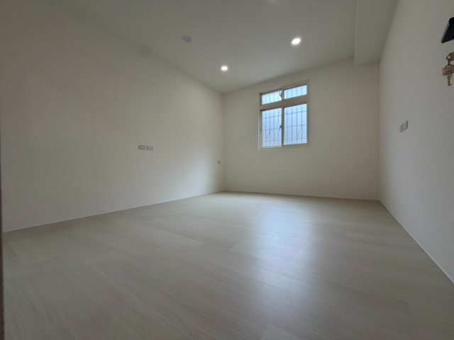 ☀泰山買房賣屋18甲精緻邊間美裝宅,新北市泰山區明志路一段