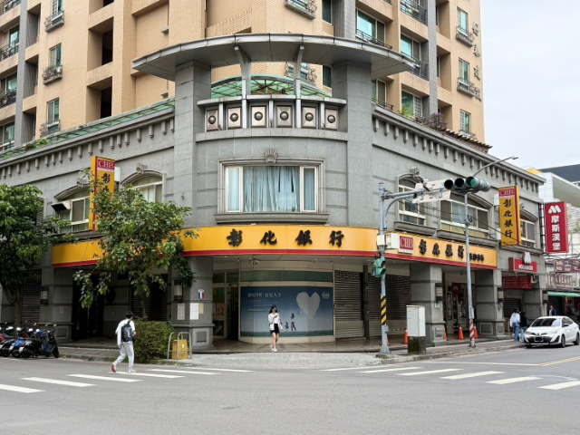 ☀泰山買房賣屋18甲7米面寬金店面,新北市泰山區仁德路