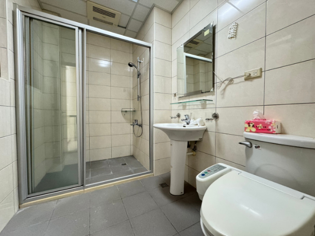 ☀五股買房賣屋稀有好停車築樂邊間透天,新北市五股區御史路