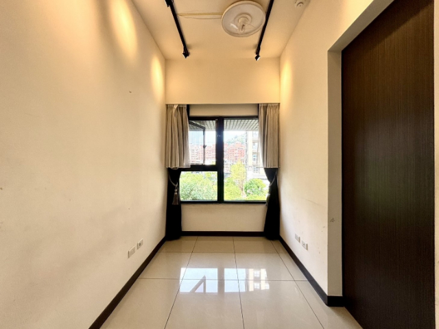 五股買房賣屋SKY1大露臺精裝兩房車,新北市五股區新五路三段