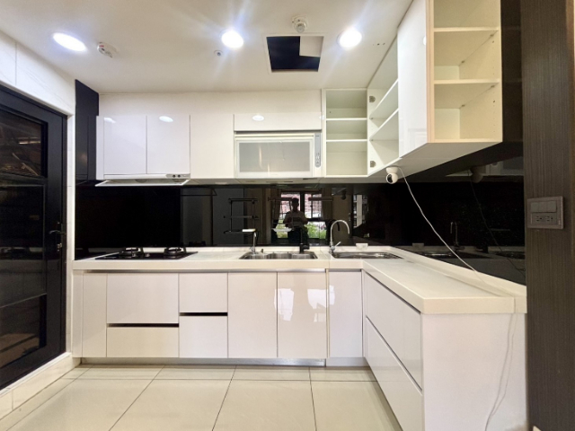 五股買房賣屋SKY1大露臺精裝兩房車,新北市五股區新五路三段