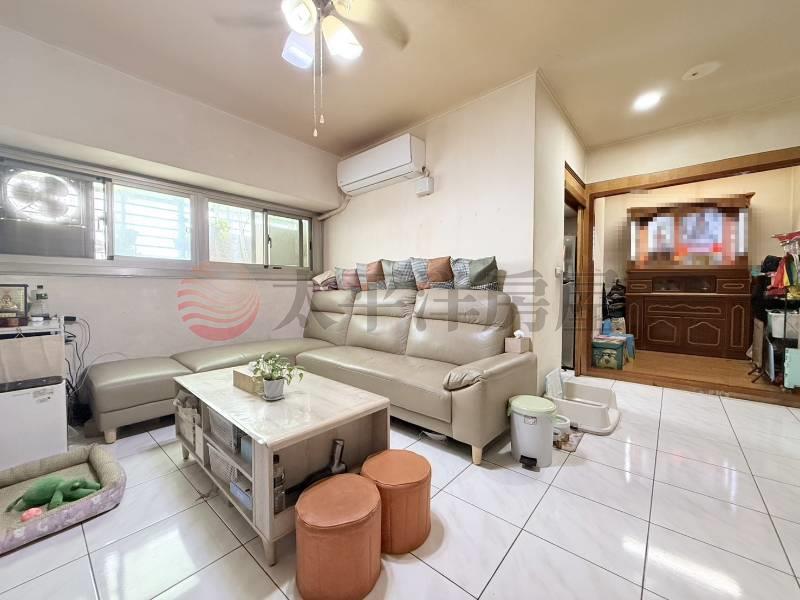 星洲挑高大空間四房大車位,新北市五股區成泰路一段