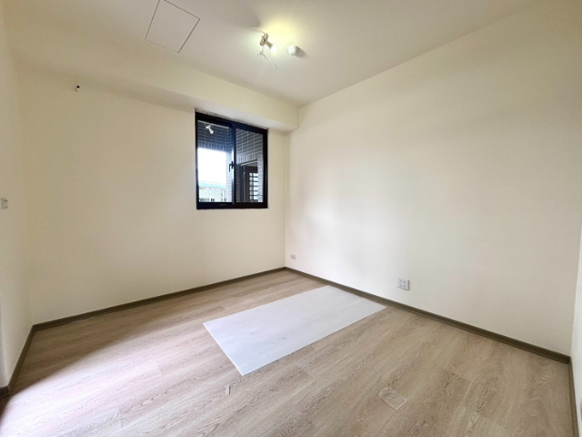 ☀泰山買房賣屋明志天璽．露臺戶採光兩房車,新北市泰山區明志路二段