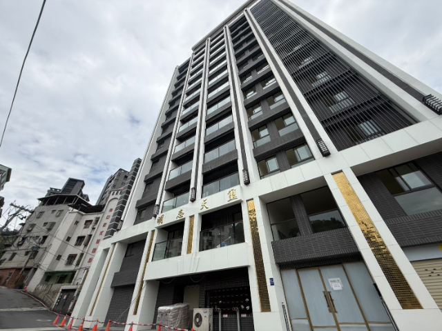 ☀泰山買房賣屋明志天璽．露臺戶採光兩房車,新北市泰山區明志路二段