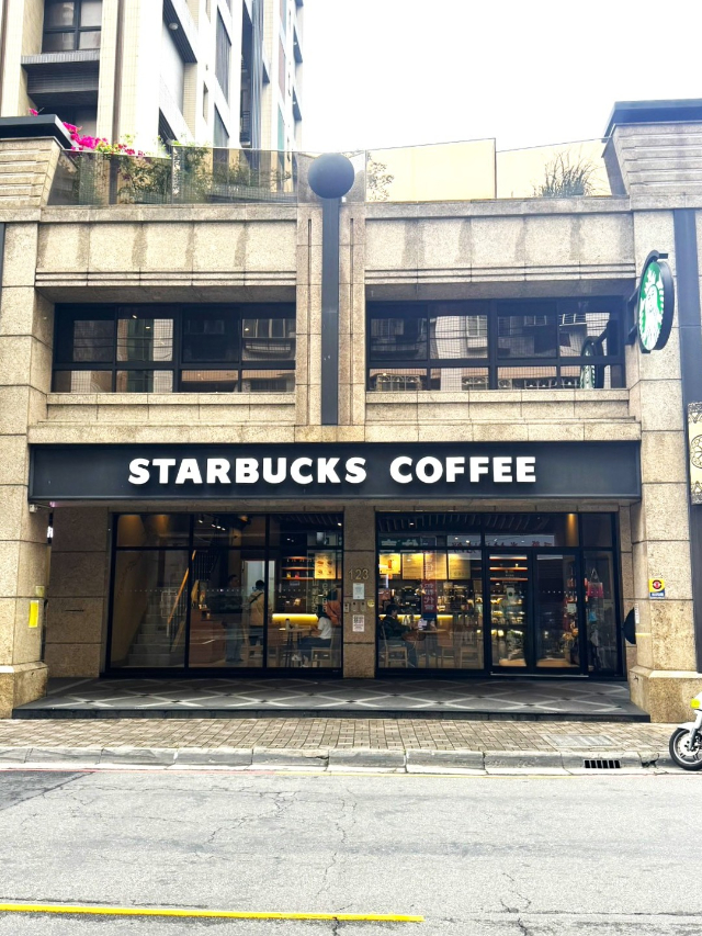 ☀泰山買房賣屋明志天璽．露臺戶採光兩房車,新北市泰山區明志路二段