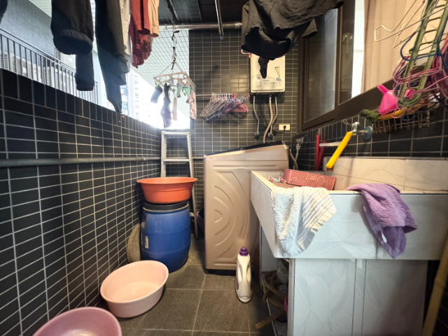 ☀五股買房賣屋享樂house輕屋齡三房車,新北市五股區芳洲一路