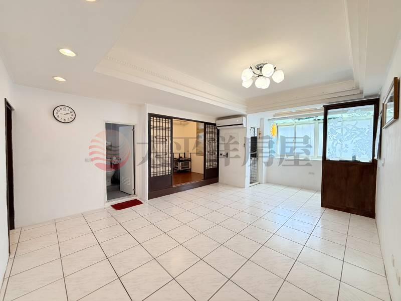 ☀泰山買房賣屋天然瓦斯清幽6房頂佳,新北市泰山區辭修路