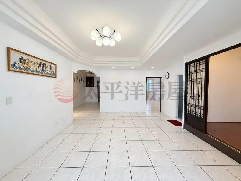 ☀泰山買房賣屋天然瓦斯清幽6房頂佳,新北市泰山區辭修路