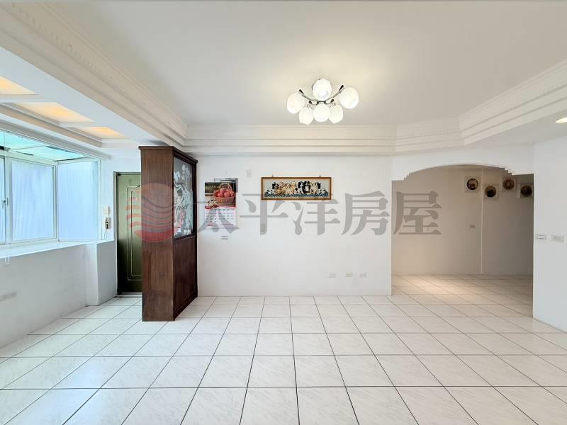 ☀泰山買房賣屋天然瓦斯清幽6房頂佳,新北市泰山區辭修路