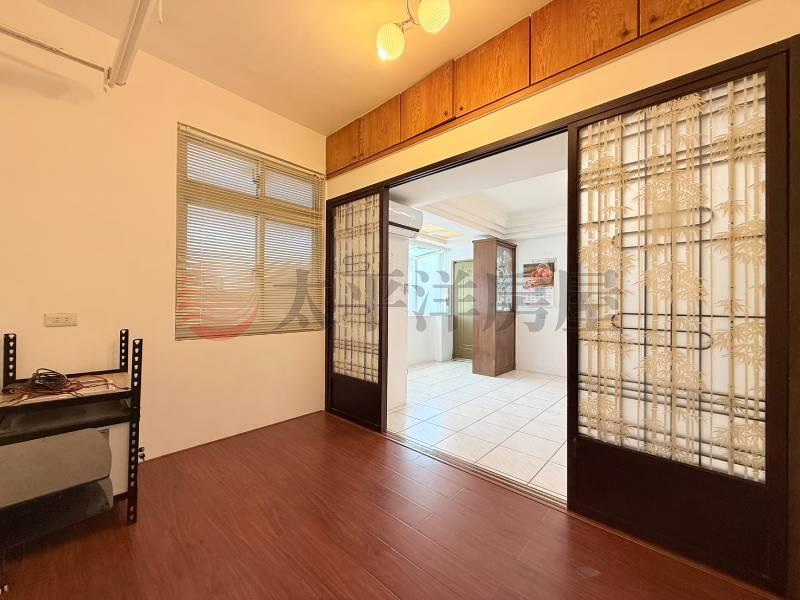 ☀泰山買房賣屋天然瓦斯清幽6房頂佳,新北市泰山區辭修路