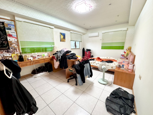 五股買房賣屋總統級大戶樓中樓,新北市五股區成泰路一段