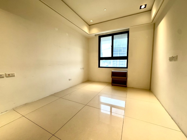 泰山買房賣屋金璽御品．雙捷運三房平車,新北市泰山區明志路三段
