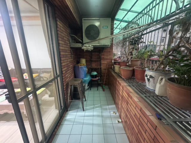泰山買房賣屋18甲唯一低總價四房車,新北市泰山區全興路
