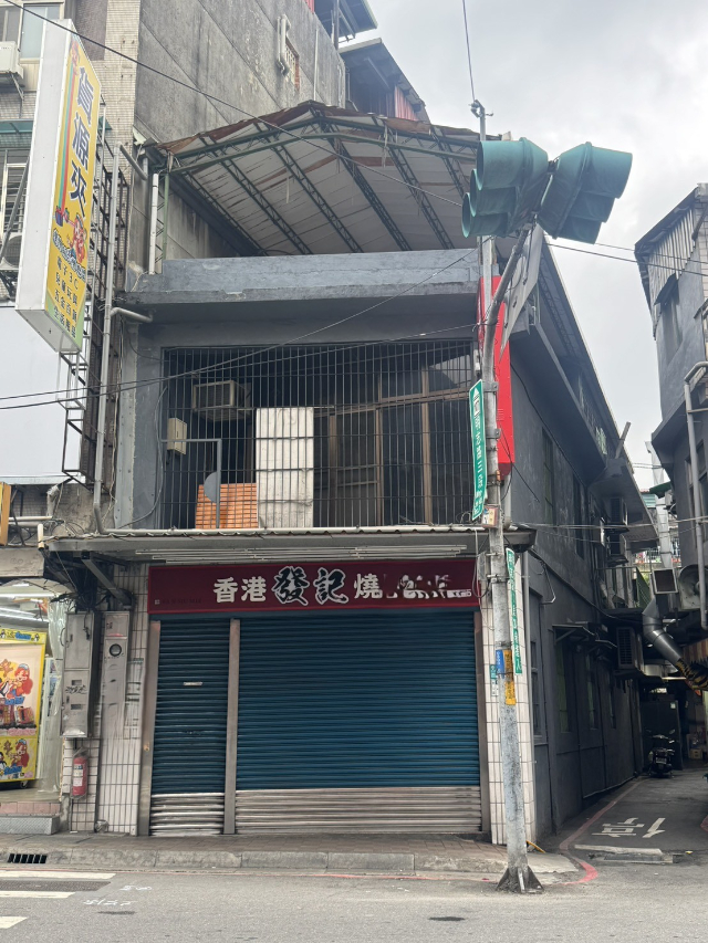 泰山買房賣屋溫馨家園四房天然瓦斯二樓公寓,新北市泰山區明志路二段