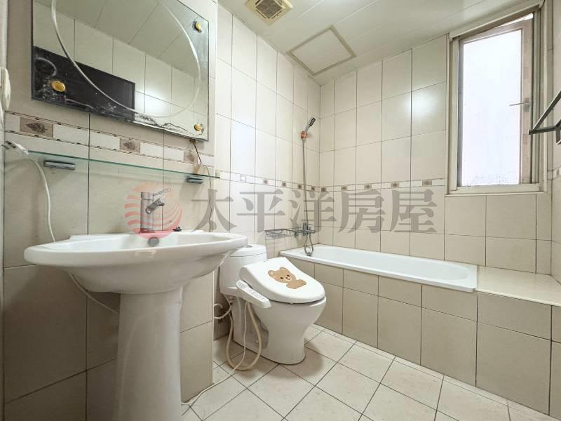 泰山買房賣屋武泰富貴十八甲大三房車,新北市泰山區仁德路